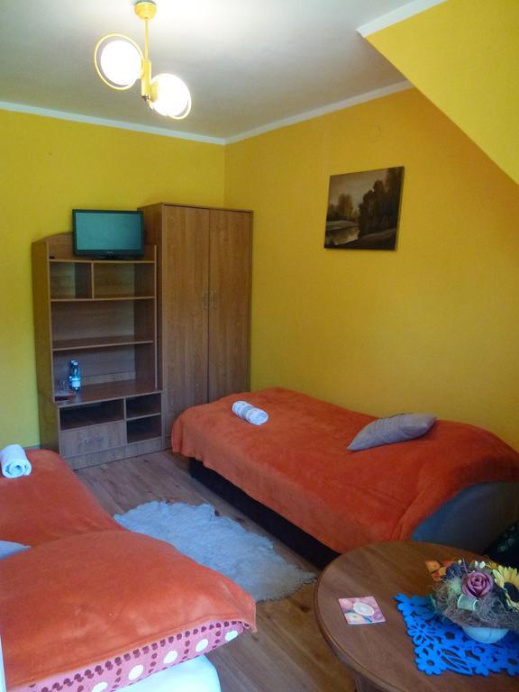 Pokoje Goscinne Vida Krynica Zdroj Bilik gambar